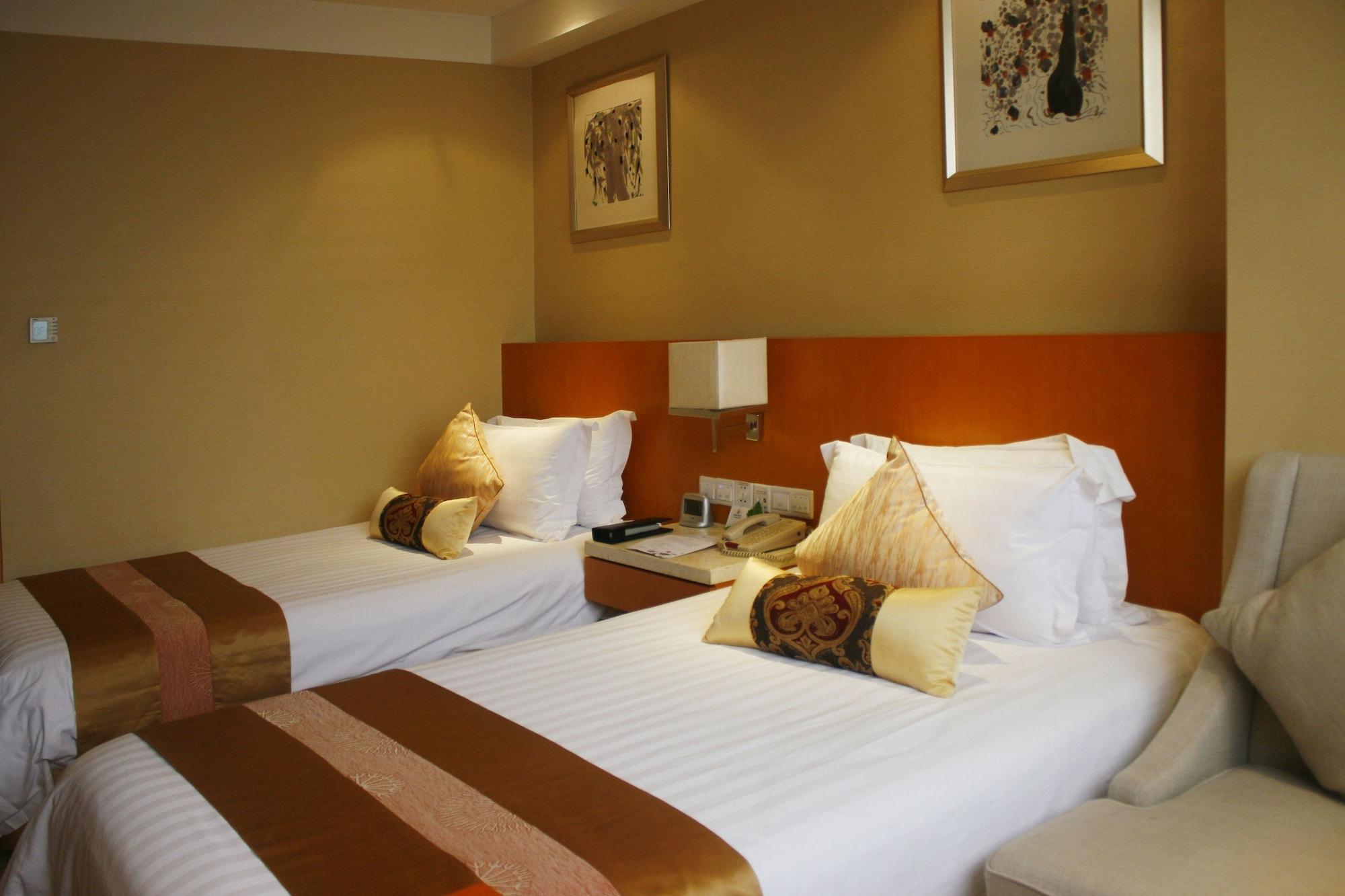 Landison Plaza International Hotel Zhenjiang  Bagian luar foto