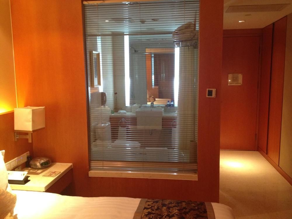Landison Plaza International Hotel Zhenjiang  Bagian luar foto
