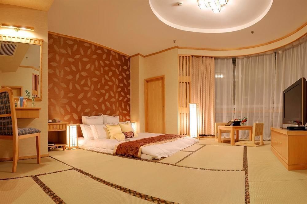 Landison Plaza International Hotel Zhenjiang  Bagian luar foto