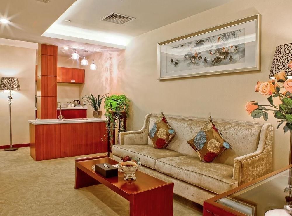 Landison Plaza International Hotel Zhenjiang  Bagian luar foto